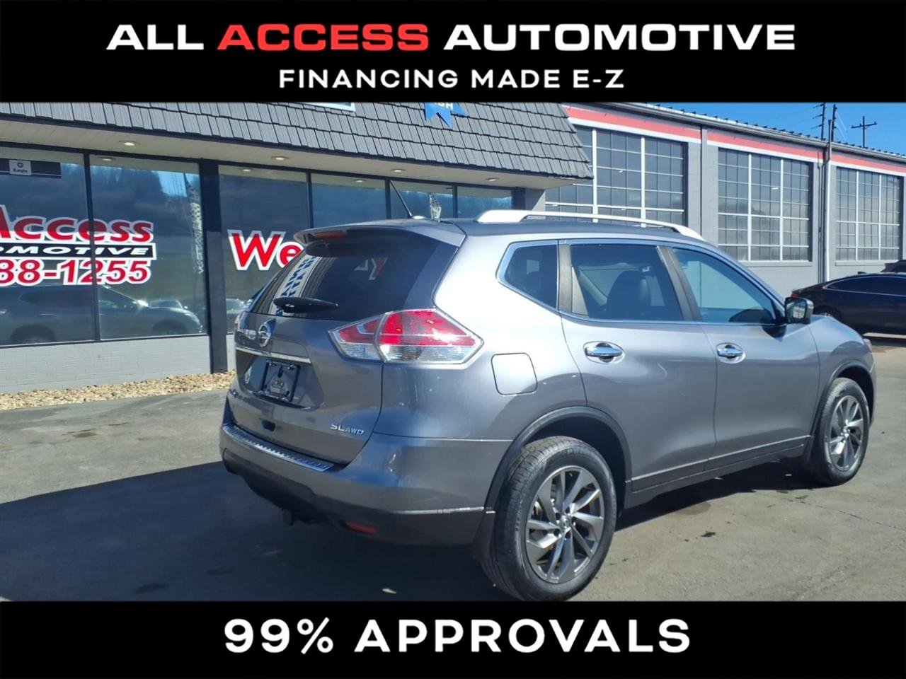 Used 2016 Nissan Rogue SL image 2