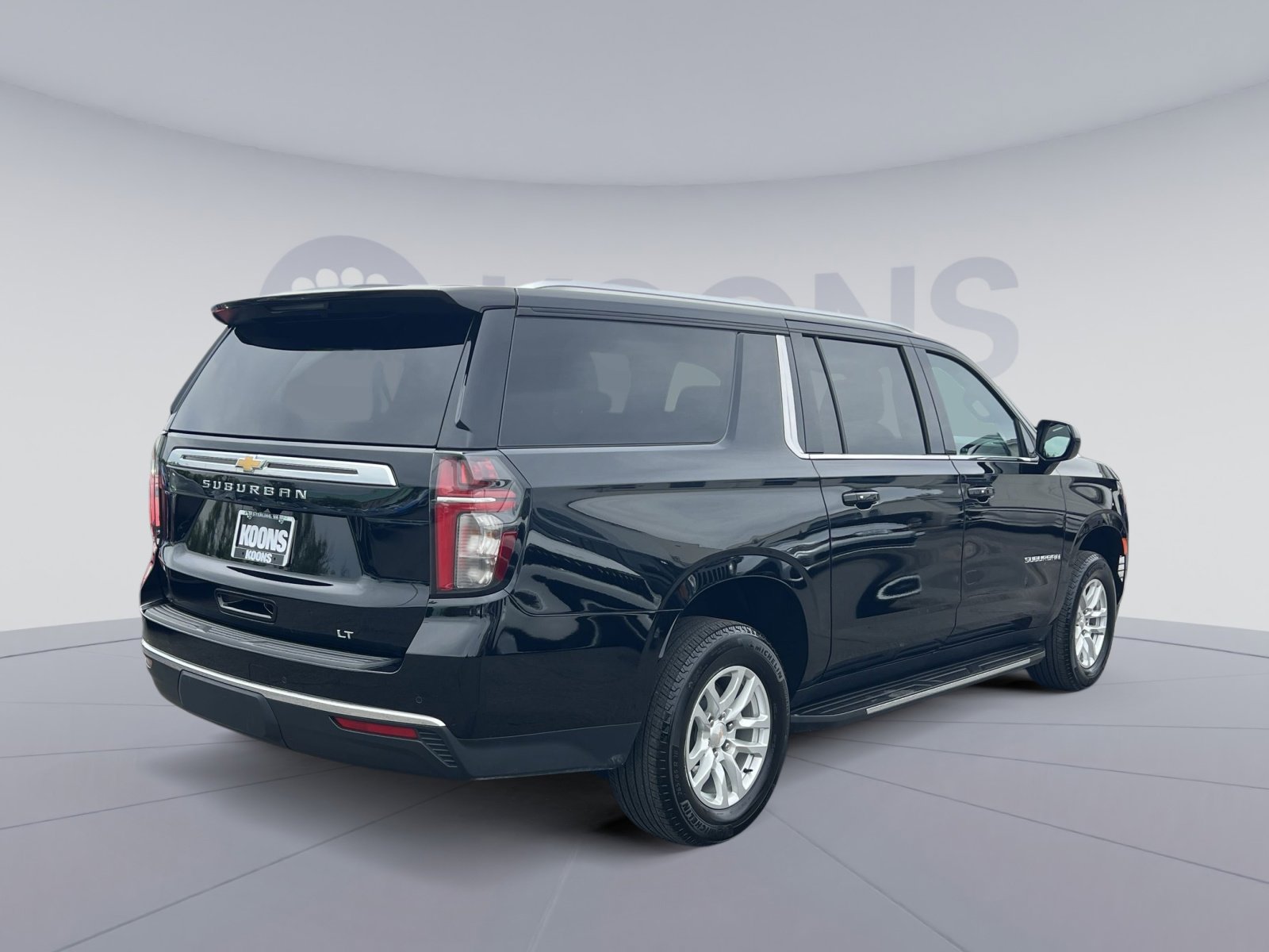 Used 2024 Chevrolet Suburban LT AWD/4WD image 11