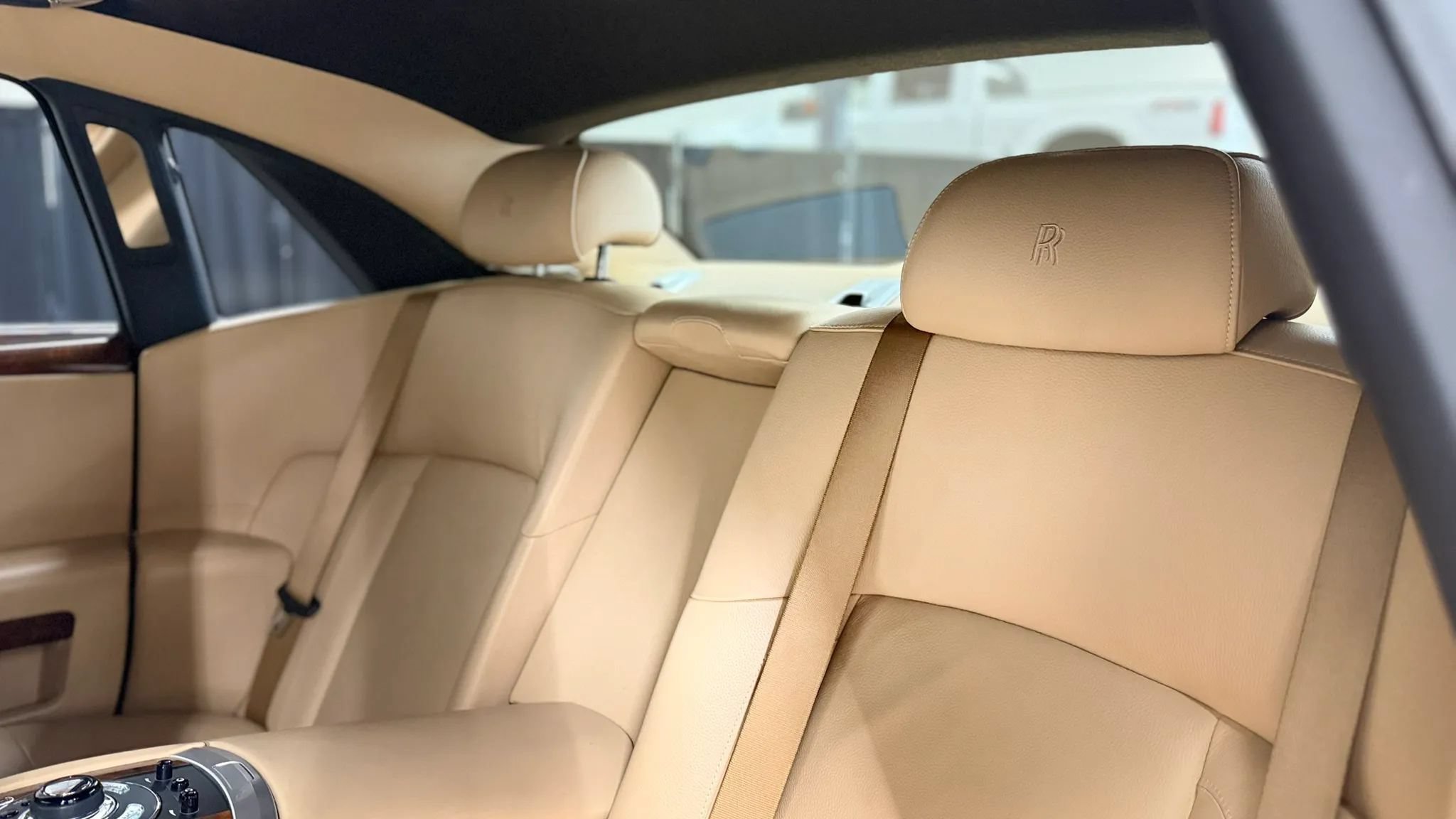 Used 2011 Rolls-Royce Ghost RWD image 31