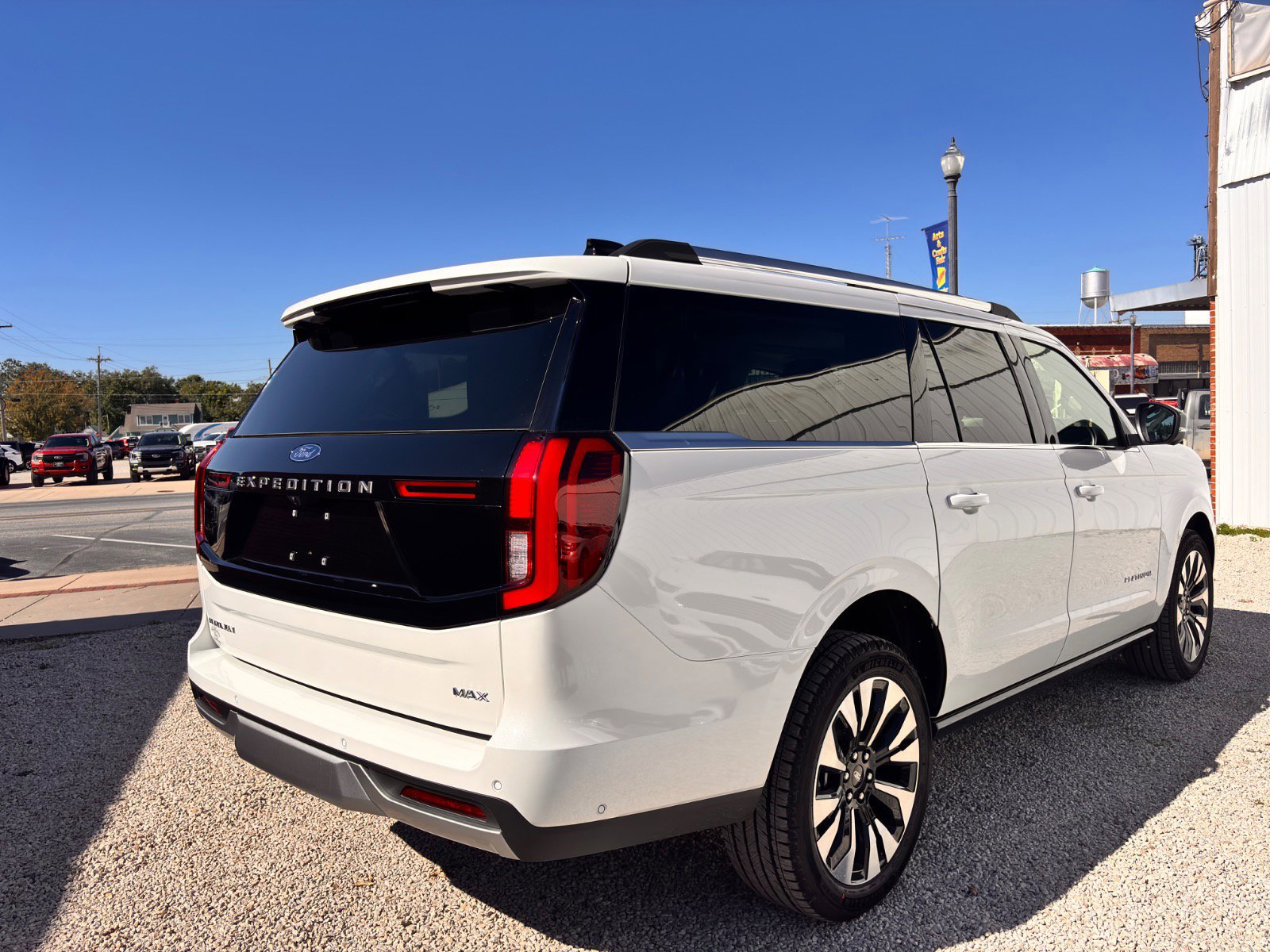 New 2025 Ford Expedition Max Platinum image 3