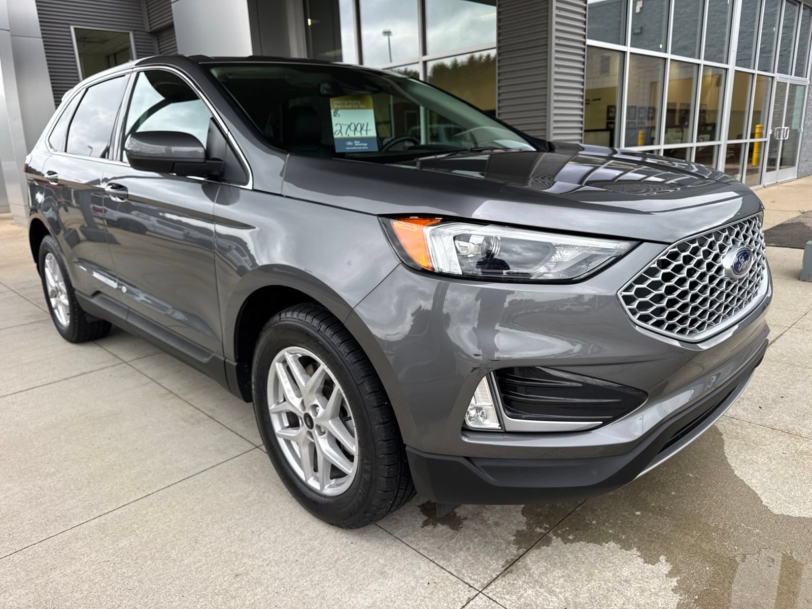 Certified 2024 Ford Edge SEL w/ Convenience Package AWD/4WD image 10
