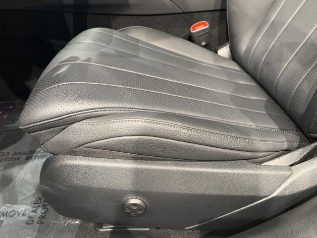 Used 2025 Mercedes-Benz E 350 4MATIC Sedan image 22