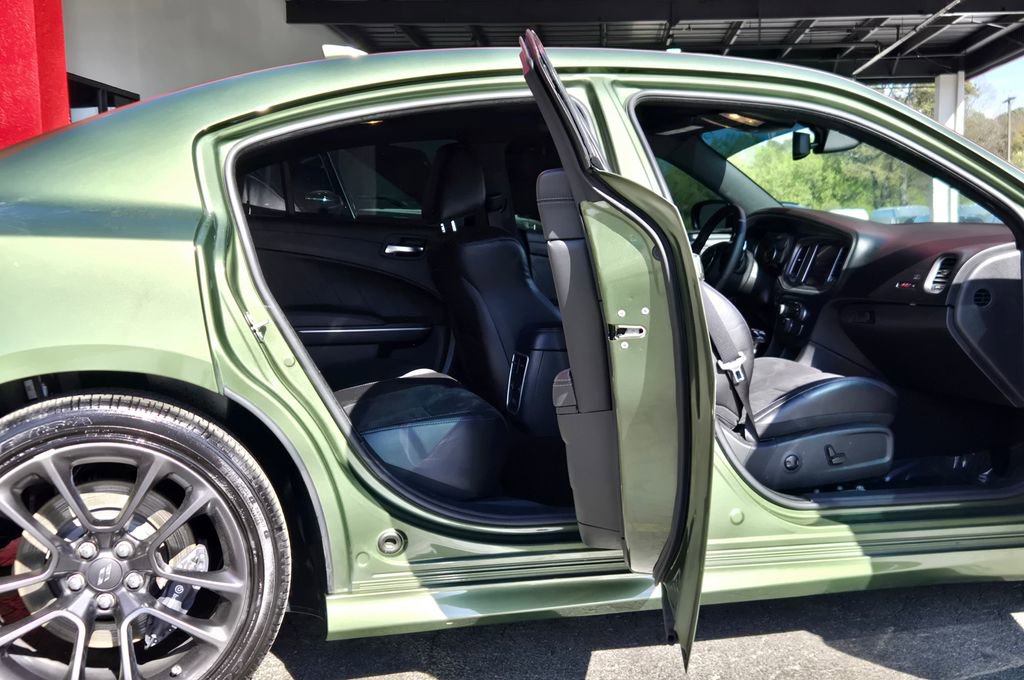 Used 2022 Dodge Charger Scat Pack w/ Plus Group RWD image 17