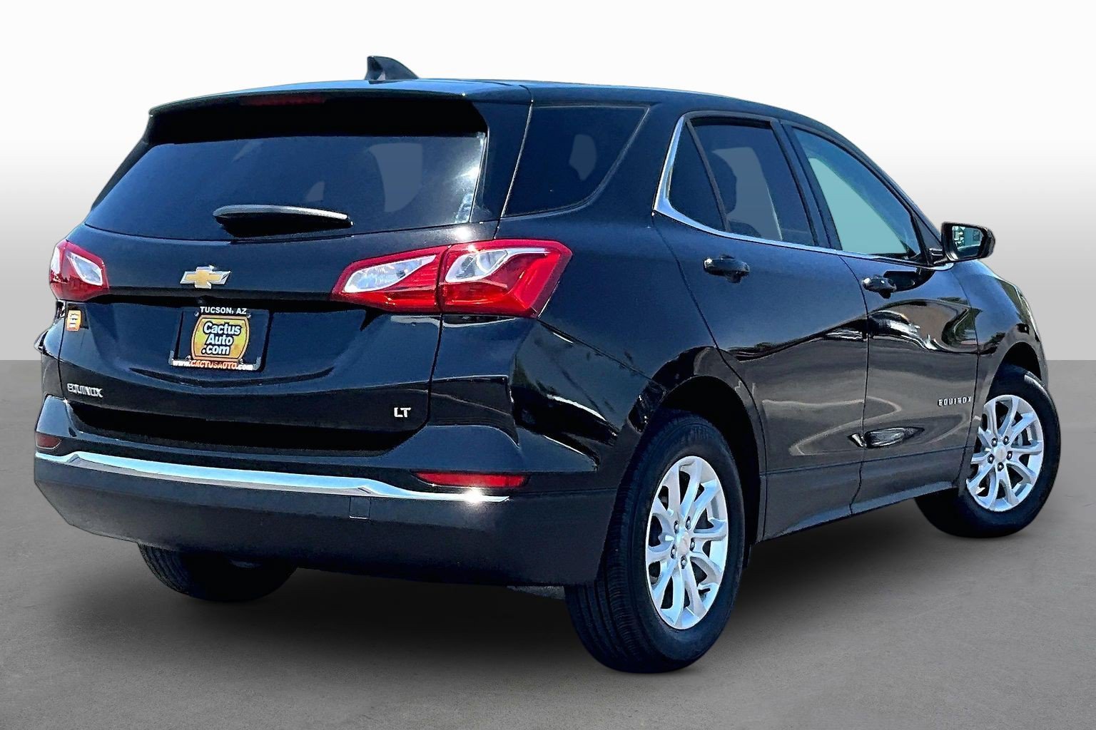 Used 2020 Chevrolet Equinox LT FWD image 2
