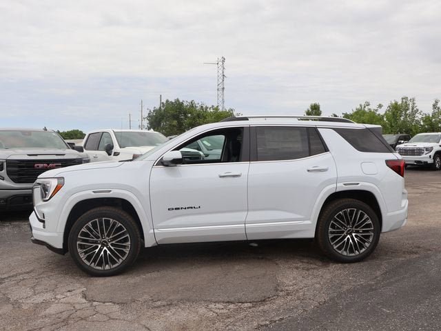 New 2026 GMC Terrain Denali w/ LPO, Black Badging Package AWD/4WD image 4