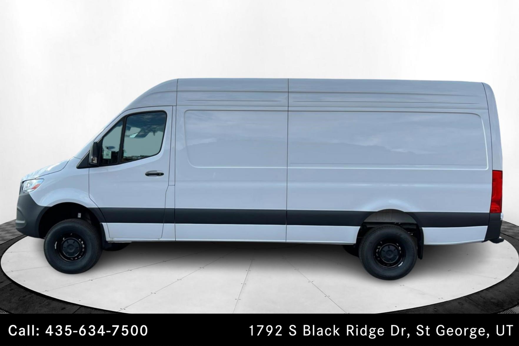 Used 2025 Mercedes-Benz Sprinter 2500 image 2