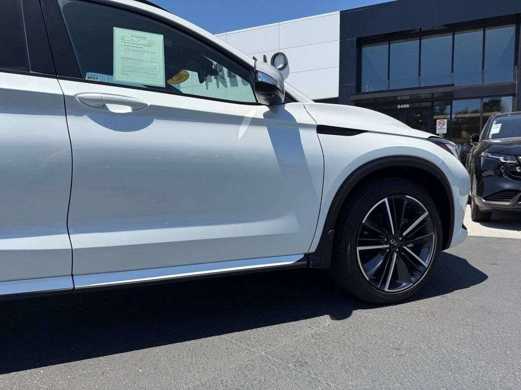 Used 2025 INFINITI QX50 Sport AWD/4WD image 14