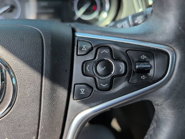 Used 2016 Buick Regal Premium w/ Driver Confidence Package #1 FWD image 17
