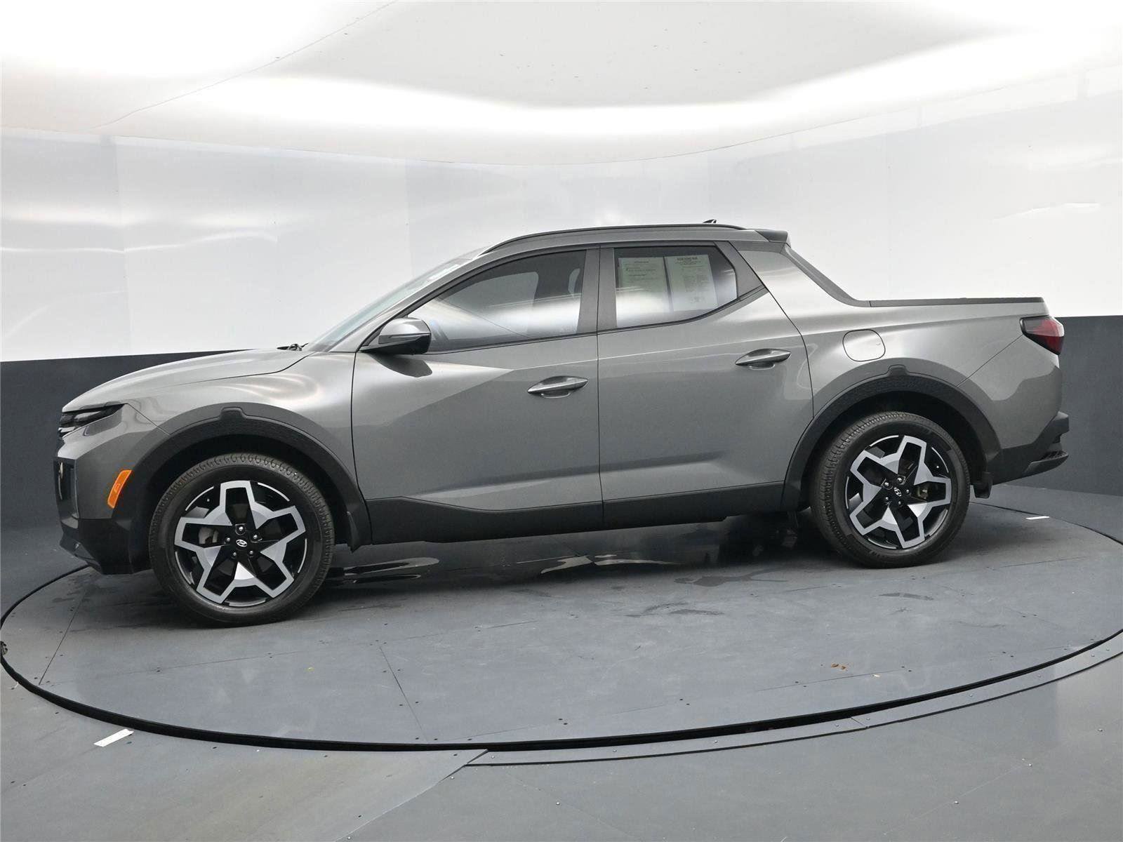 Used 2023 Hyundai Santa Cruz Limited image 3