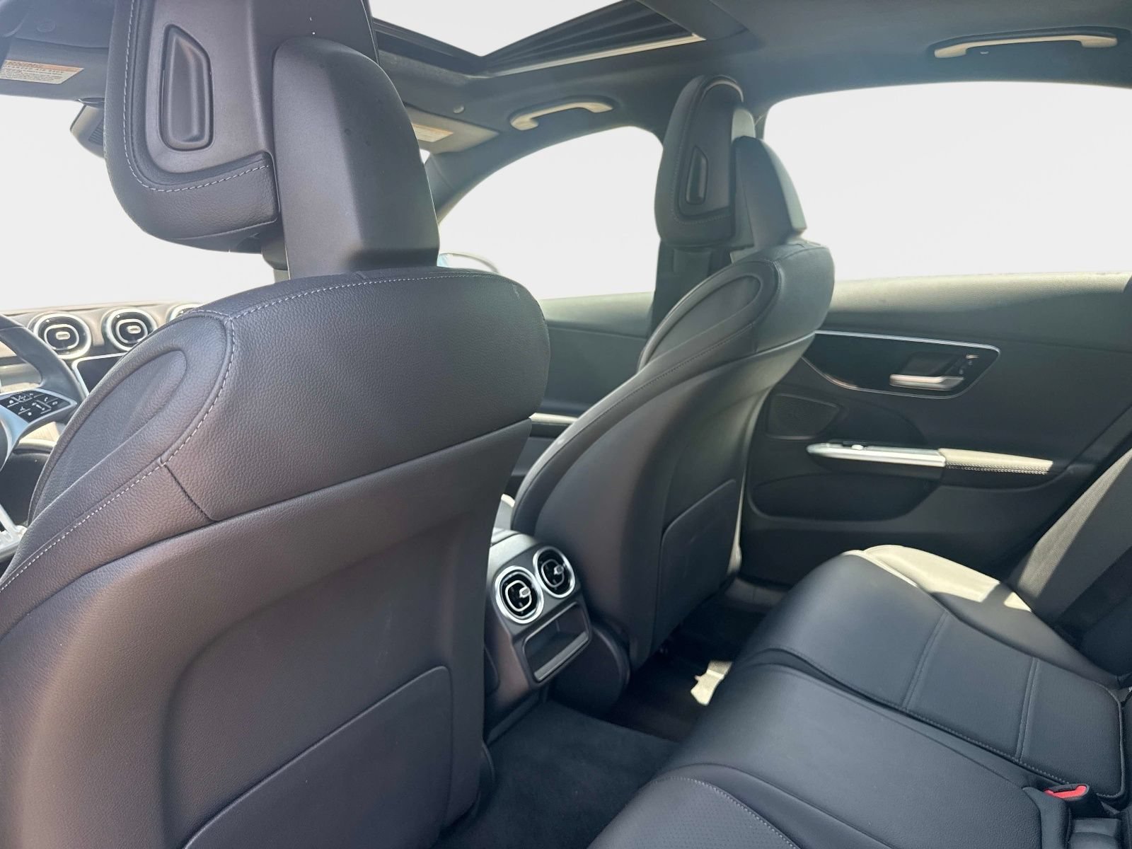 Used 2025 Mercedes-Benz C 300 Sedan image 14