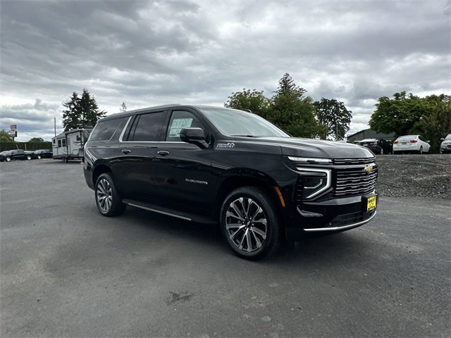 Used 2025 Chevrolet Suburban High Country w/ Sun And Tow Package image 15