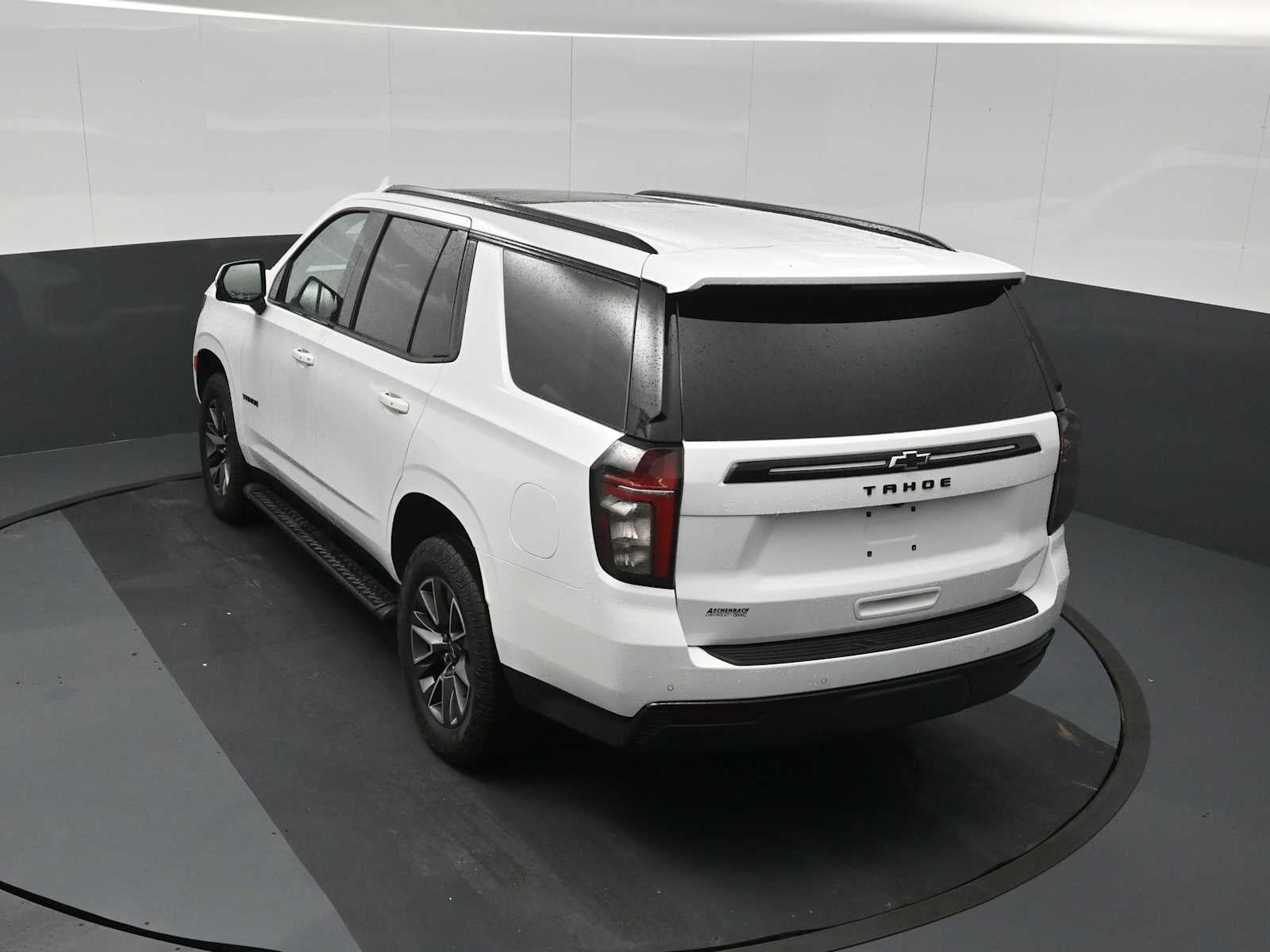 Used 2023 Chevrolet Tahoe Z71 w/ Luxury Package AWD/4WD image 14