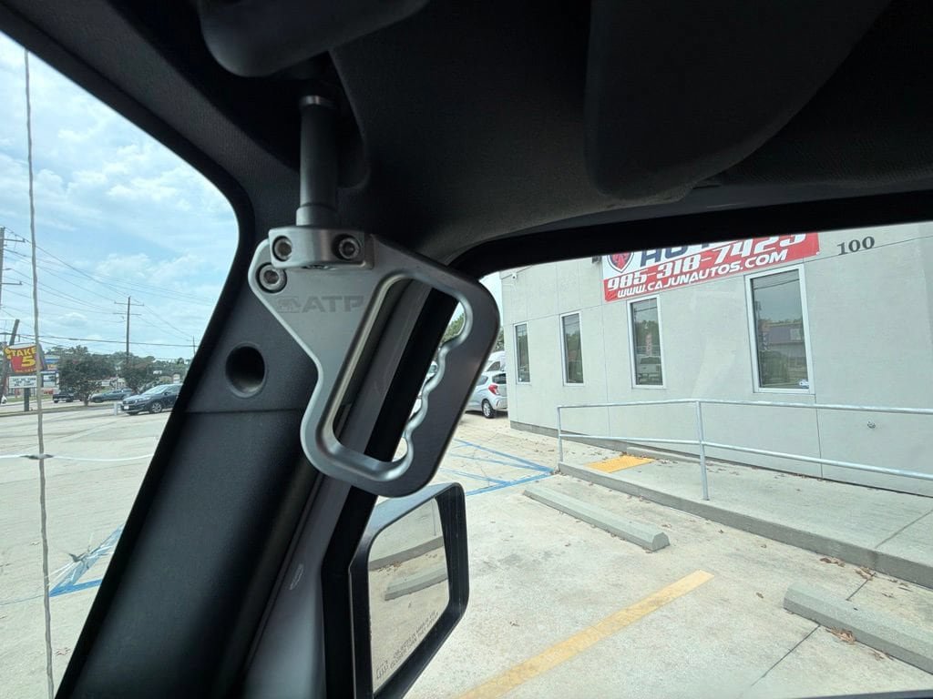 Used 2017 Jeep Wrangler Unlimited Rubicon AWD/4WD image 57