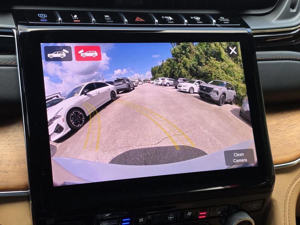 Used 2022 Jeep Grand Cherokee Summit AWD/4WD image 23