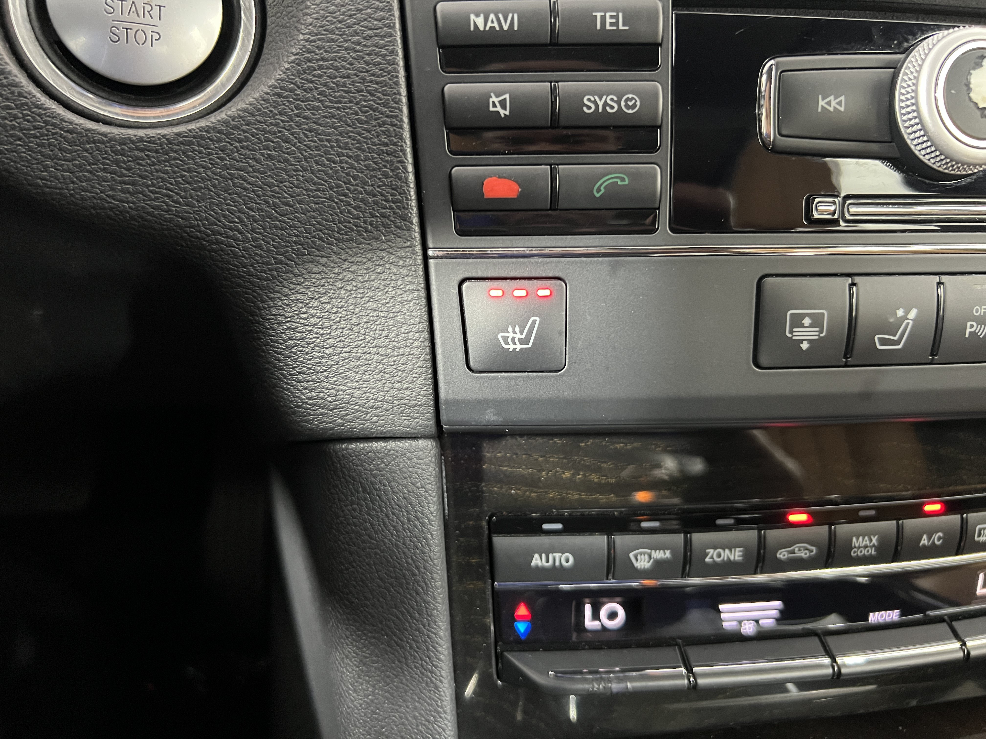 Used 2010 Mercedes-Benz E 350 Sedan image 21