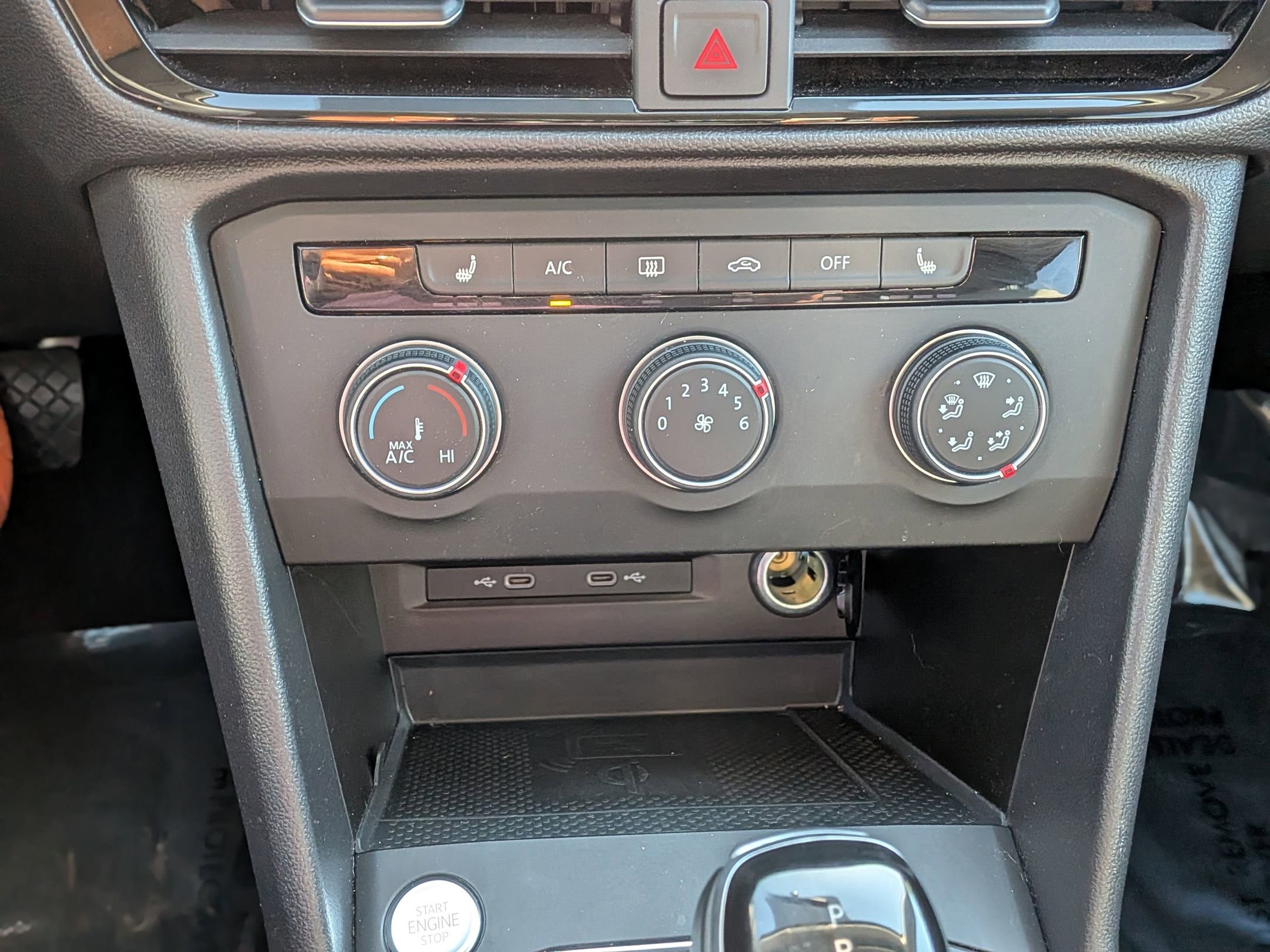 Used 2022 Volkswagen Taos SE AWD/4WD image 29