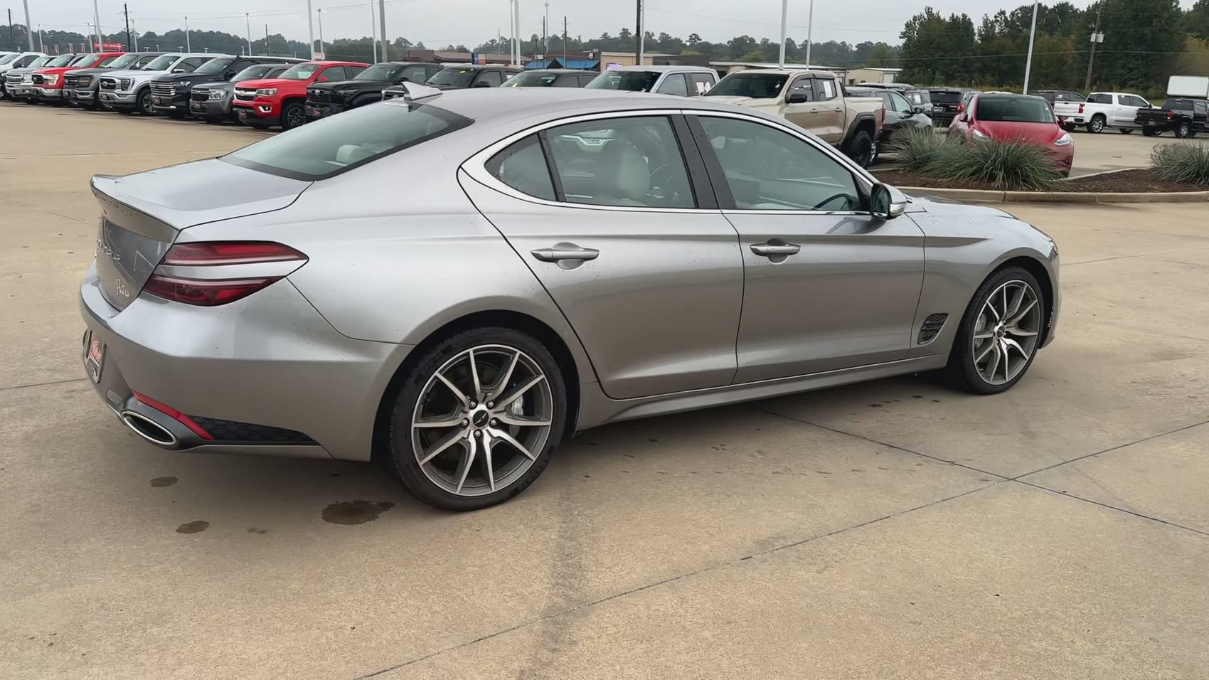 Used 2024 Genesis G70 2.5T RWD image 8