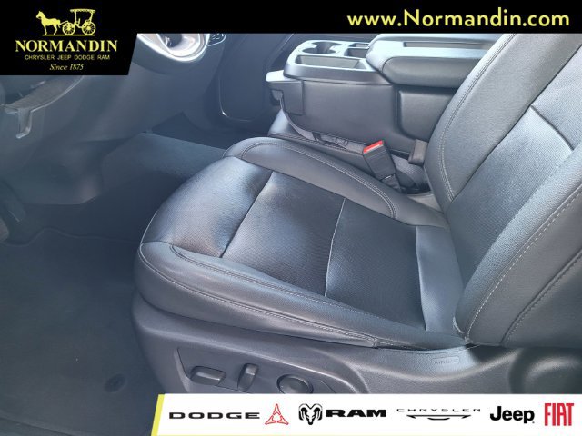 Used 2024 GMC Sierra 1500 SLT AWD/4WD image 17