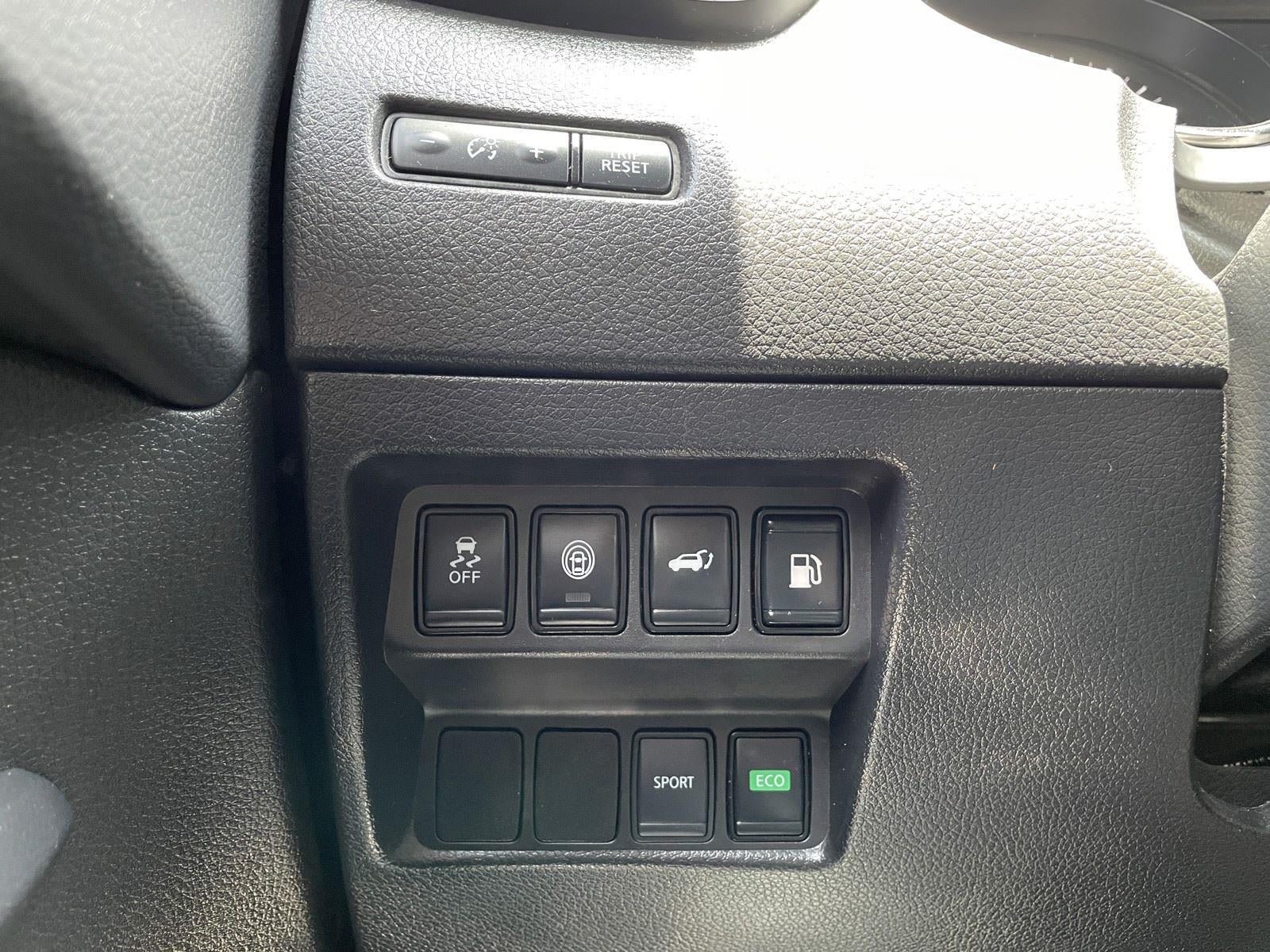 Used 2019 Nissan Rogue SV FWD image 34