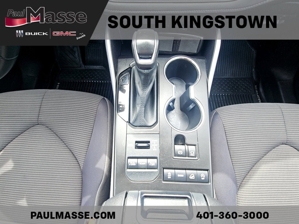 Used 2020 Toyota Highlander LE image 11