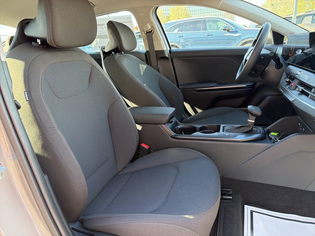New 2026 Kia K4 FWD image 10