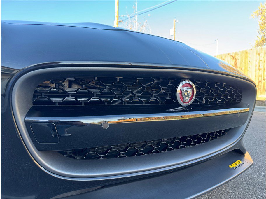 Used 2018 Jaguar F-TYPE 400 Sport image 39