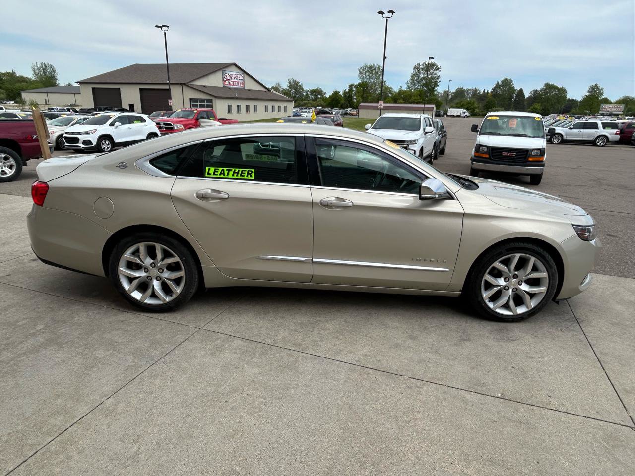 Used 2015 Chevrolet Impala LTZ FWD image 4