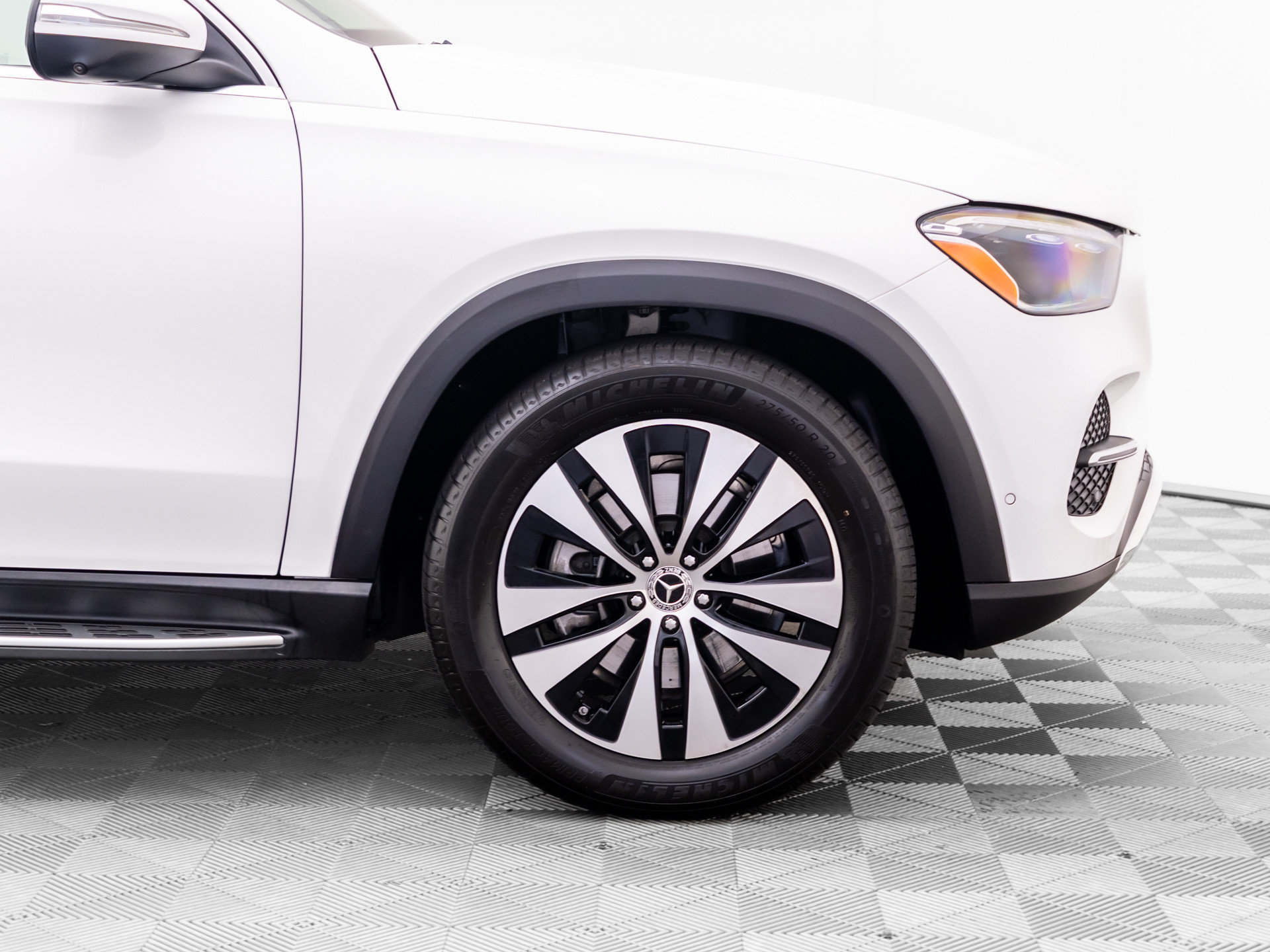 Used 2025 Mercedes-Benz GLE 350 4MATIC image 35