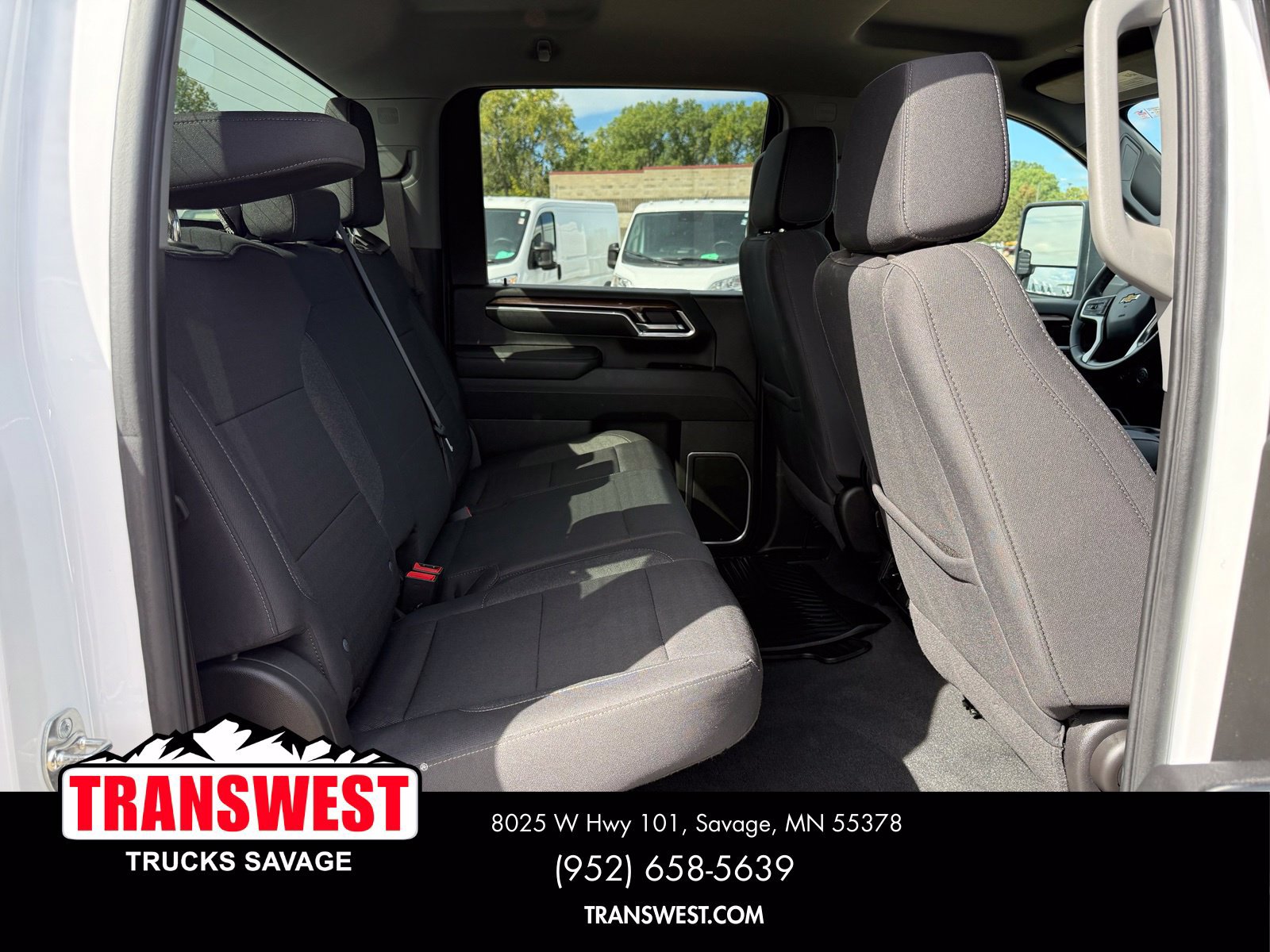 Used 2025 Chevrolet Silverado 2500 LT w/ Convenience Package AWD/4WD image 9