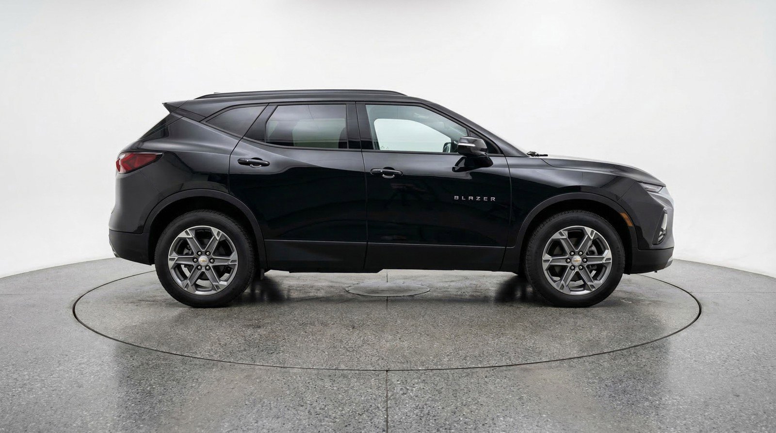 Used 2025 Chevrolet Blazer LT FWD image 11