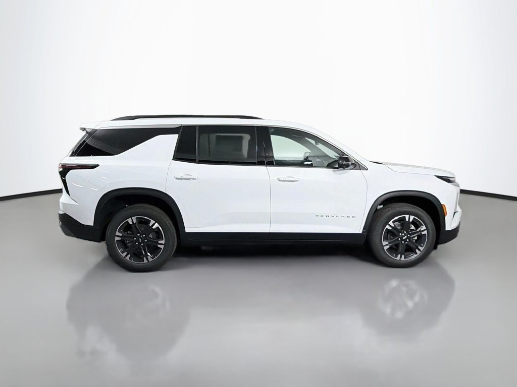 New 2027 Chevrolet Traverse LT w/ Sun and Wheel Package FWD image 8
