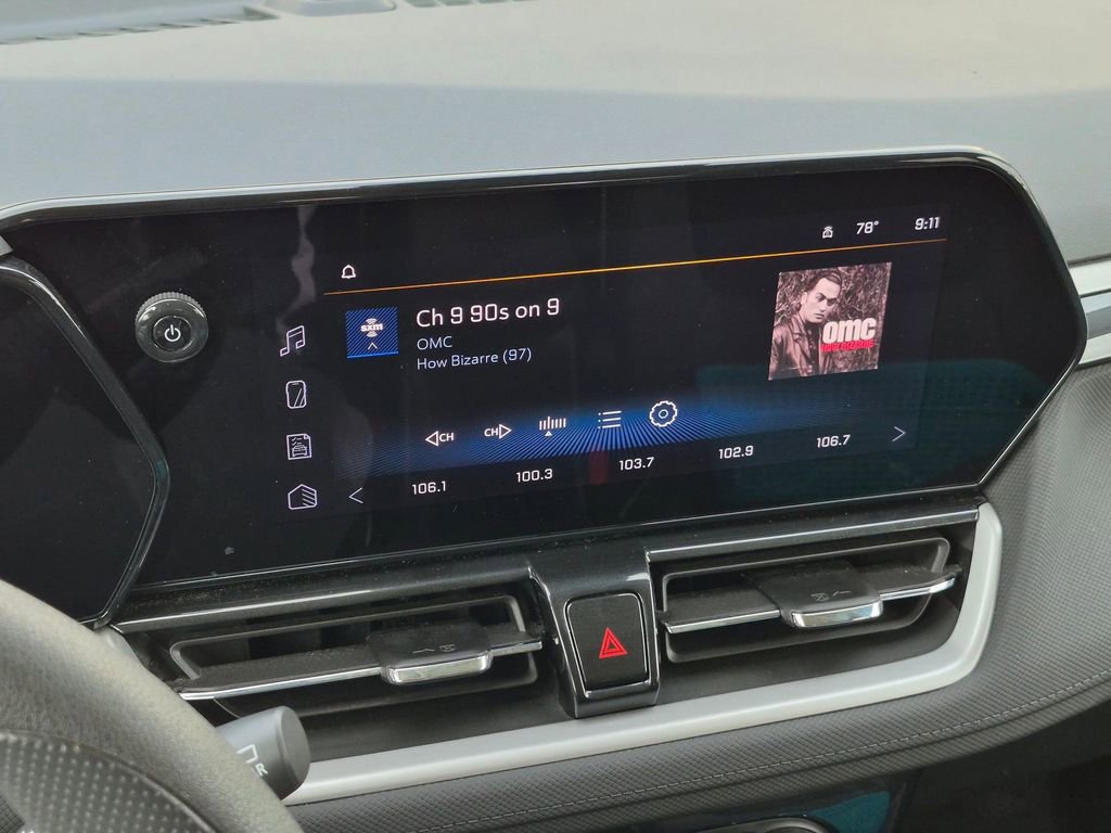 Used 2025 Chevrolet TrailBlazer LT AWD/4WD image 18