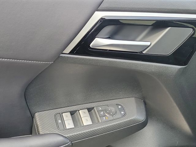 New 2026 Mitsubishi Outlander SE image 23