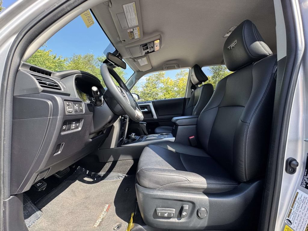 Used 2022 Toyota 4Runner TRD Sport w/ Technology Package AWD/4WD image 13