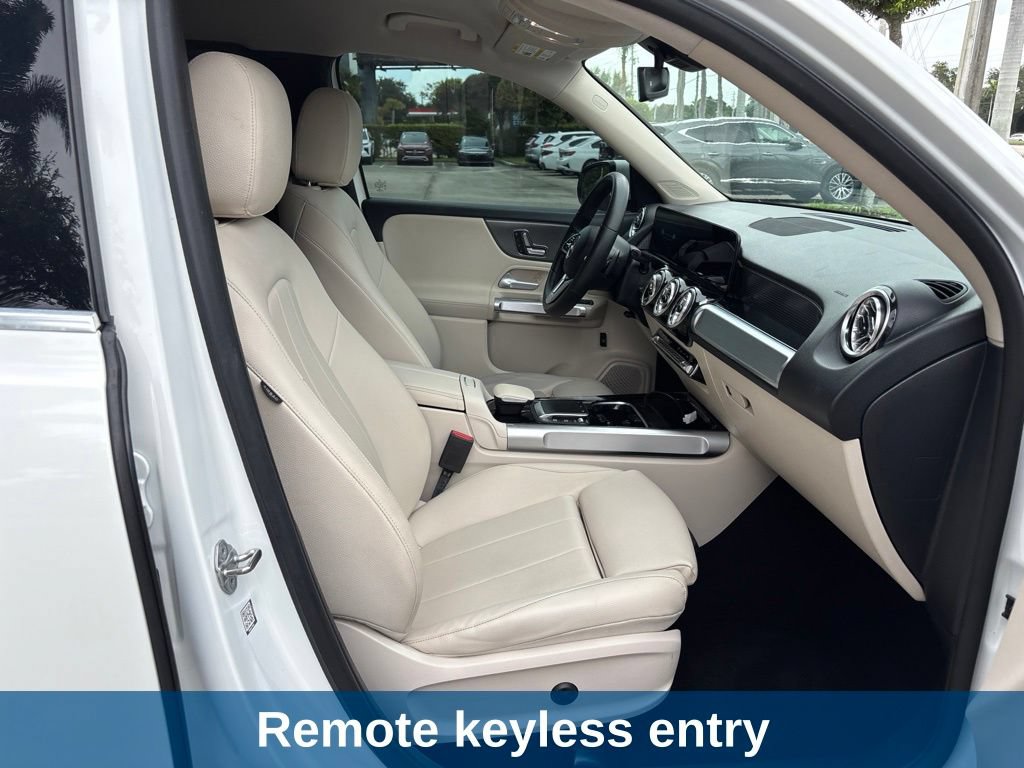 Used 2022 Mercedes-Benz GLB 250 w/ Premium Package Lite image 14