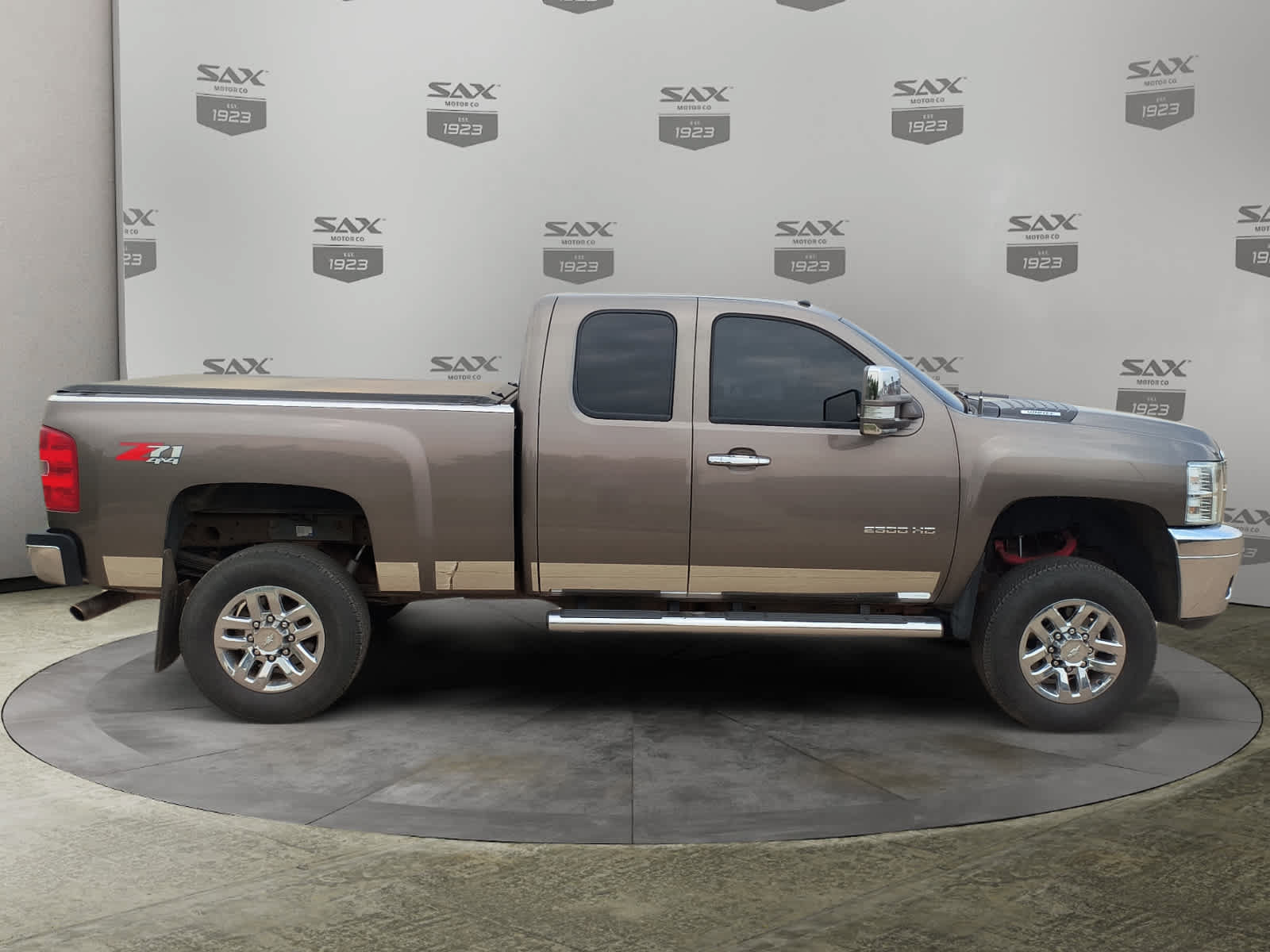 Used 2012 Chevrolet Silverado 2500 LT w/ Interior Plus Package AWD/4WD image 6