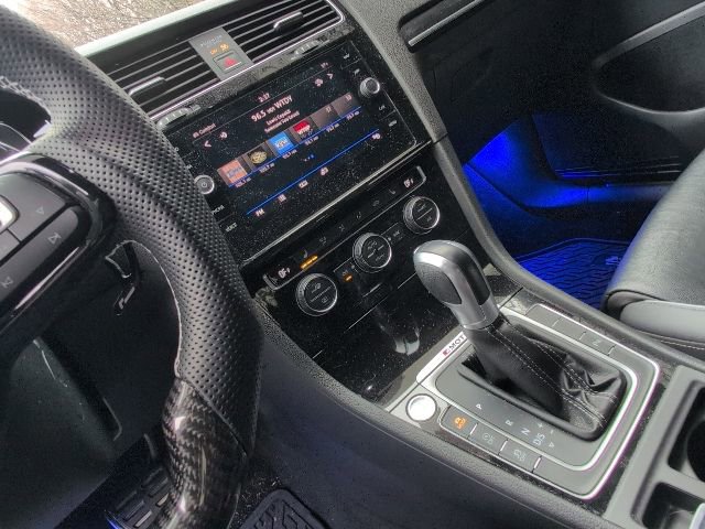 Used 2018 Volkswagen Golf R DCC & Navigation 4Motion image 12