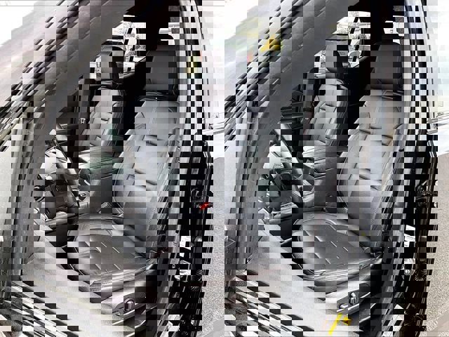 Used 2023 Chevrolet Traverse RS w/ LPO, Floor Liner Package image 10