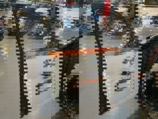 Used 2011 Rolls-Royce Ghost image 24