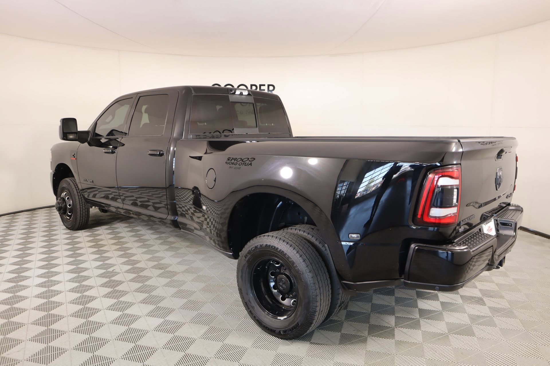 Used 2024 RAM 3500 Laramie w/ Night Edition AWD/4WD image 23