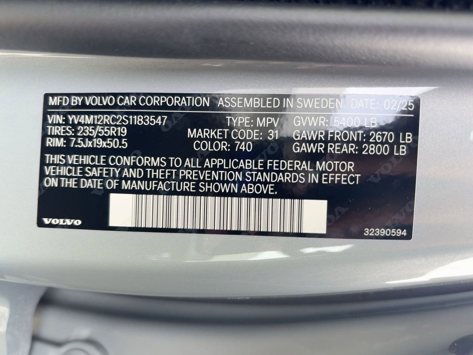 Certified 2025 Volvo XC60 B5 Plus image 19