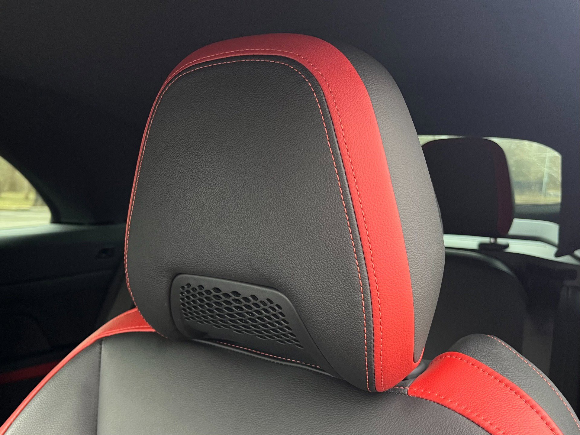 Used 2025 BMW 440i xDrive Convertible w/ Premium Package image 39