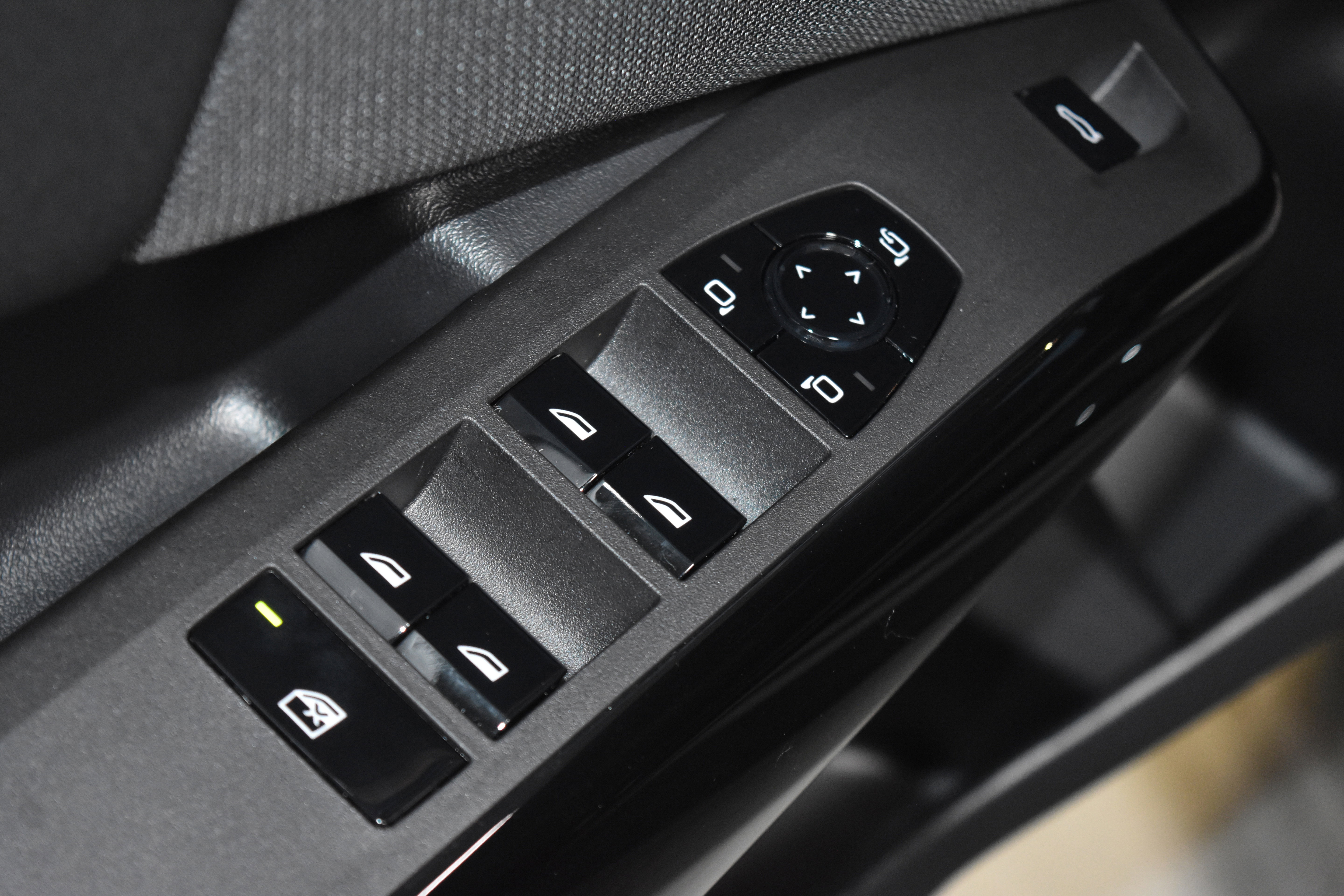 New 2026 BMW X3 xDrive30 w/ Premium Package image 5