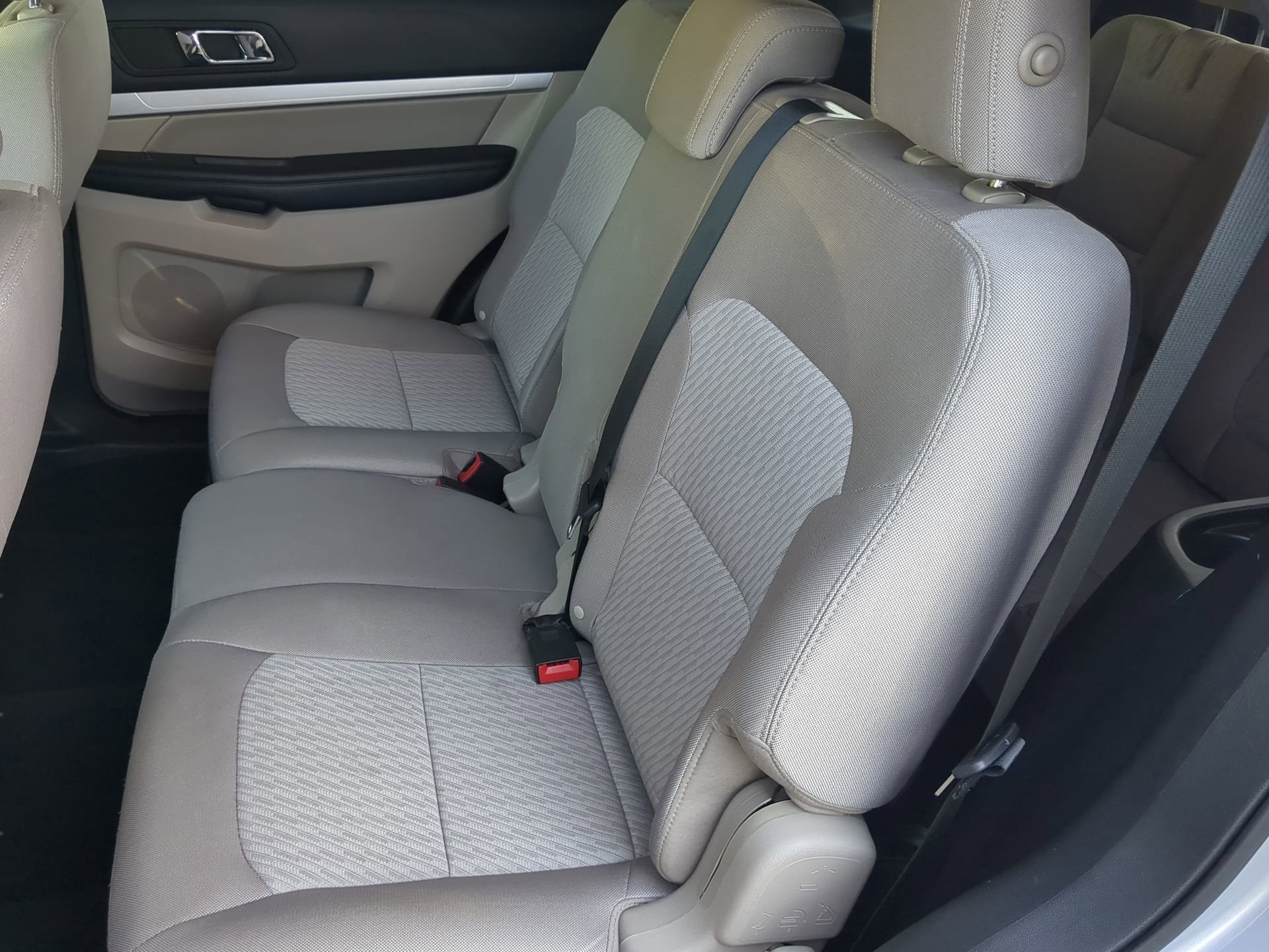 Used 2018 Ford Explorer FWD image 52