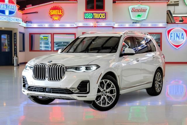 Used 2022 BMW X7 xDrive40i w/ Executive Package image 2