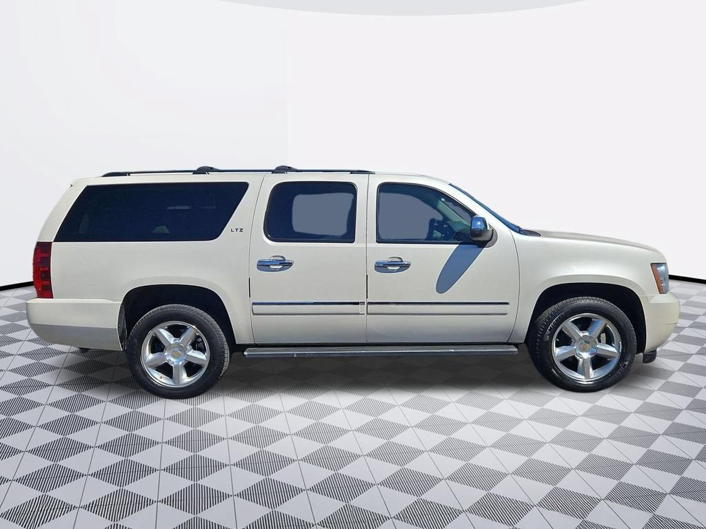 Used 2014 Chevrolet Suburban LTZ AWD/4WD image 7