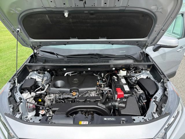 Used 2020 Toyota RAV4 XLE Premium AWD/4WD image 25