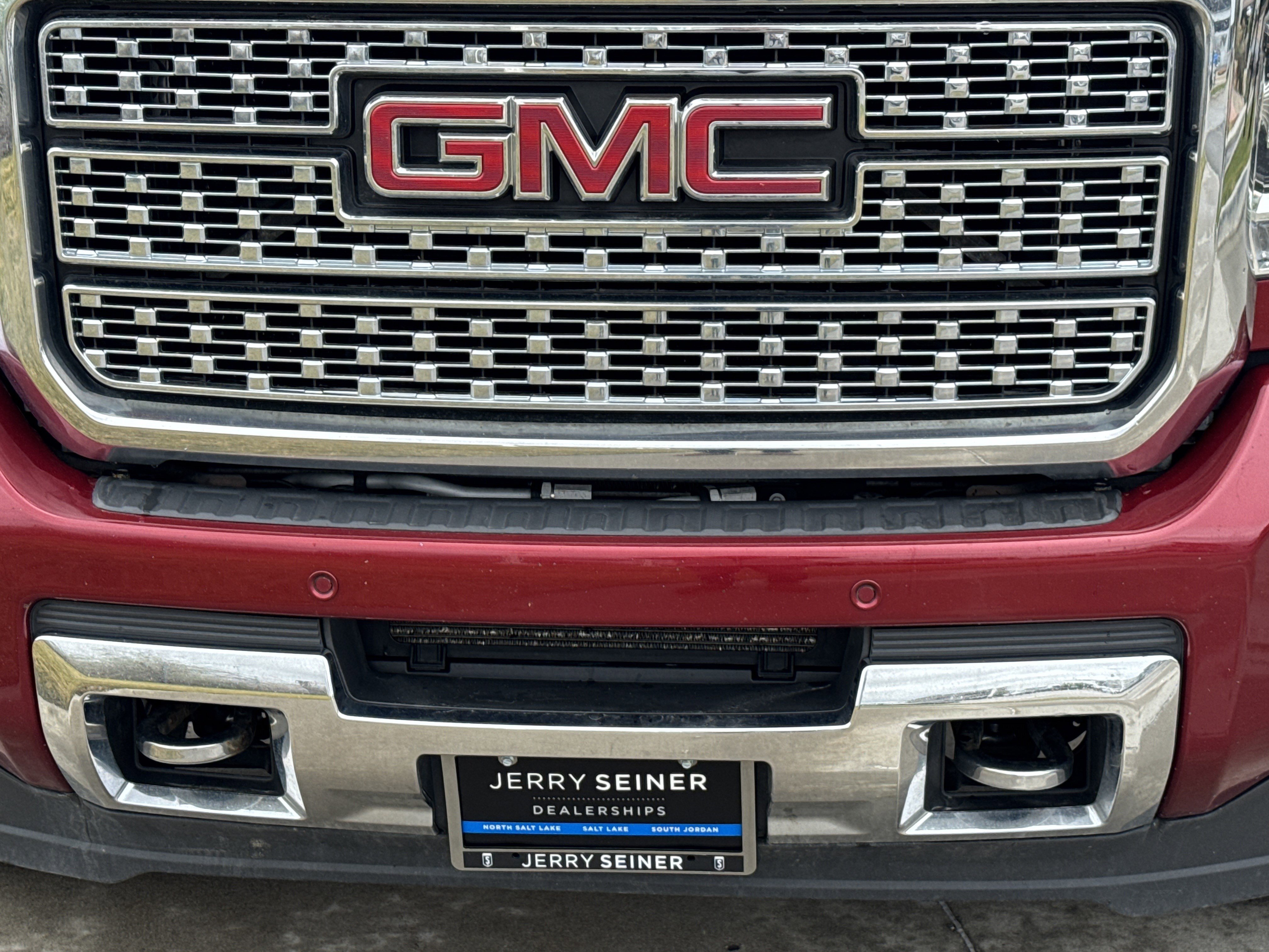 Used 2018 GMC Sierra 2500 Denali w/ Duramax Plus Package image 9