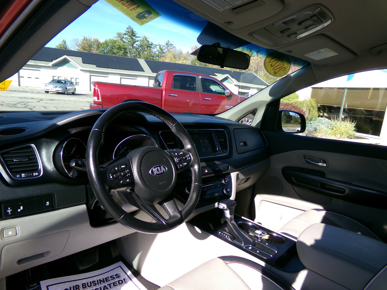 Used 2020 Kia Sedona EX image 12