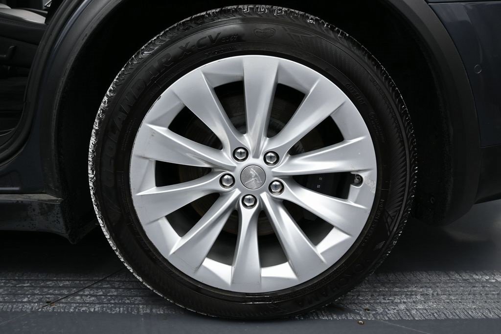 Used 2021 Tesla Model X Long Range image 42